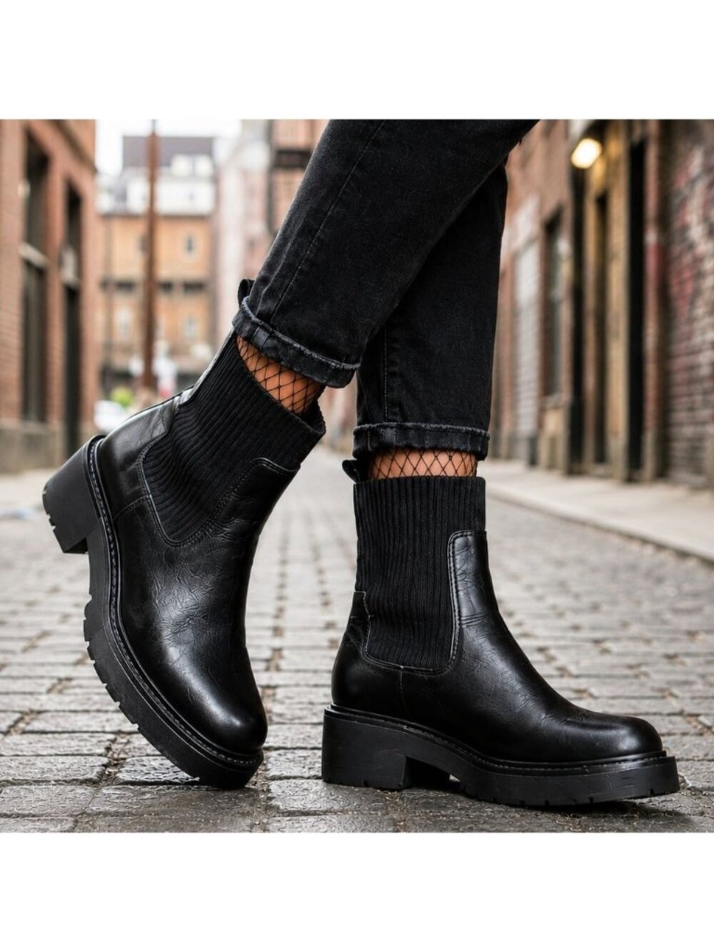 Dolce Vita Black Leather Chelsea Boots Womens 9.5 Knit Sock Lug Sole Chunky